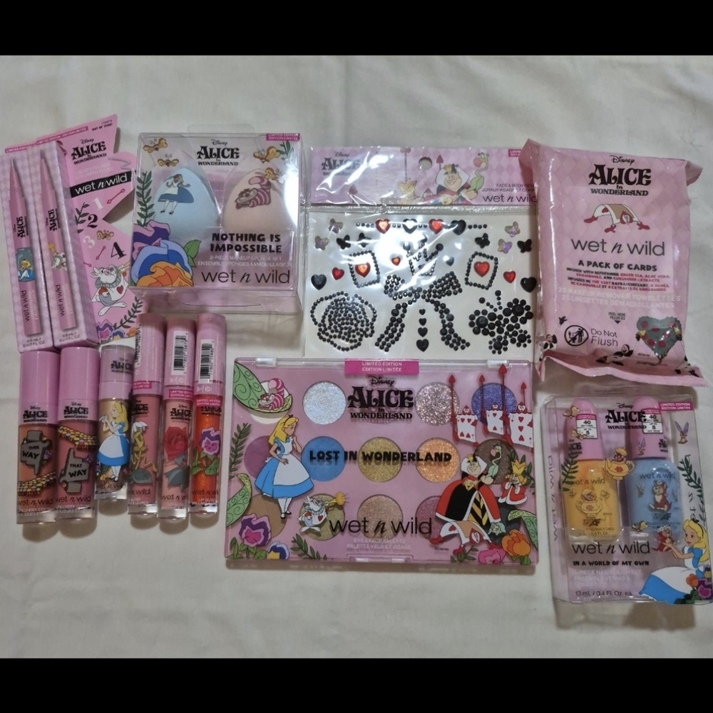 Wet n Wild x Alice in Wonderland Makeup Bundle (10)